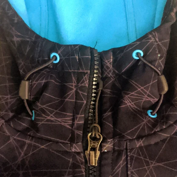 Under Armour women's snowboard jacket - Picture 9 of 17